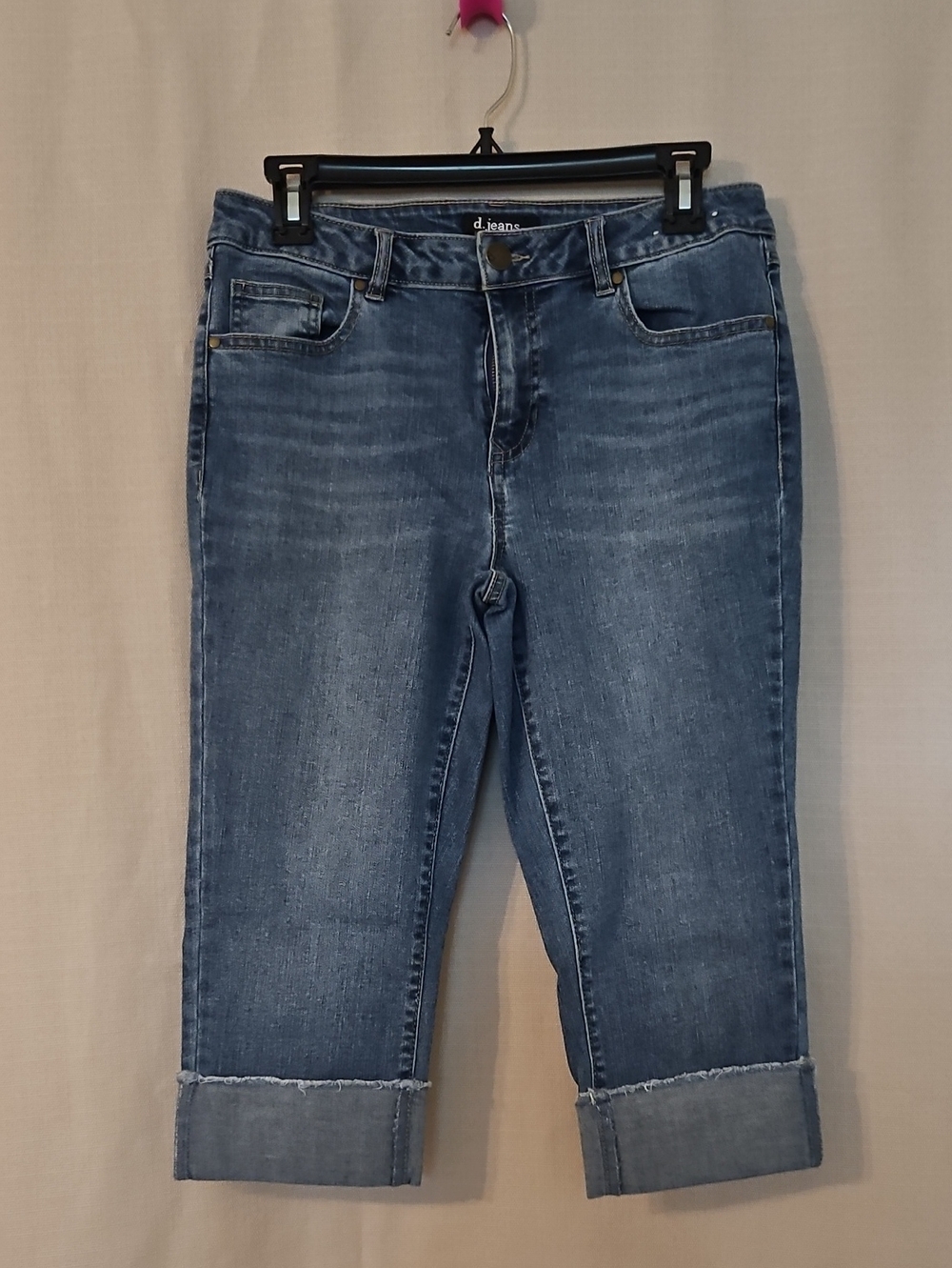 d. jeans Women's Medium Blue Cropped Cuffed Capri Jeans